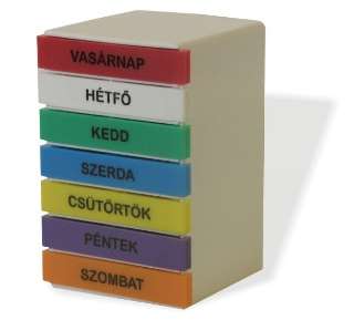 GYÓGYSZERADAGOLÓ HETI EMELETES SZÍNES TÉGLATEST RUCIK - 420105000