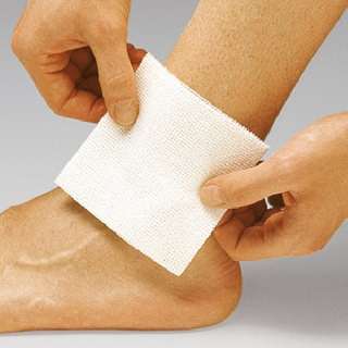MEDICOMP EXTRA 10 X 10 CM 50 DB/DOBOZ STERIL NEDVSZÍVÓ SEBPÁRNA (25X2) (HARTMANN) - 450103009.10X10