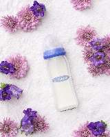 LANSINOH MOMMA CUMISÜVEG ÜVEGBŐL 240 ML KÖZEPES FOLYÁSÚ ETETŐCUMIVAL - 430404041.240